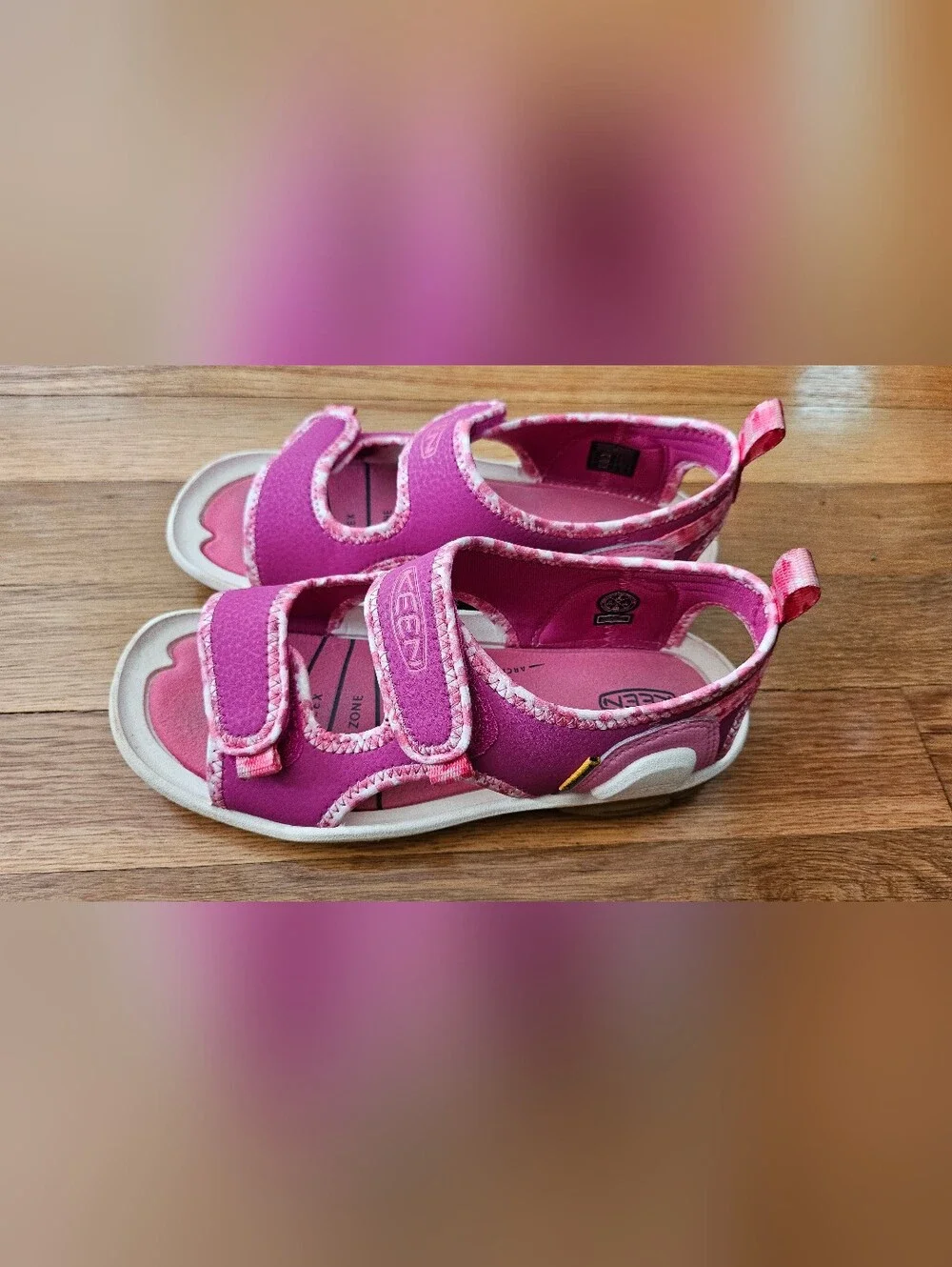 Keen Girls Knotch Creek OT Sandal, size 2, color Pink
